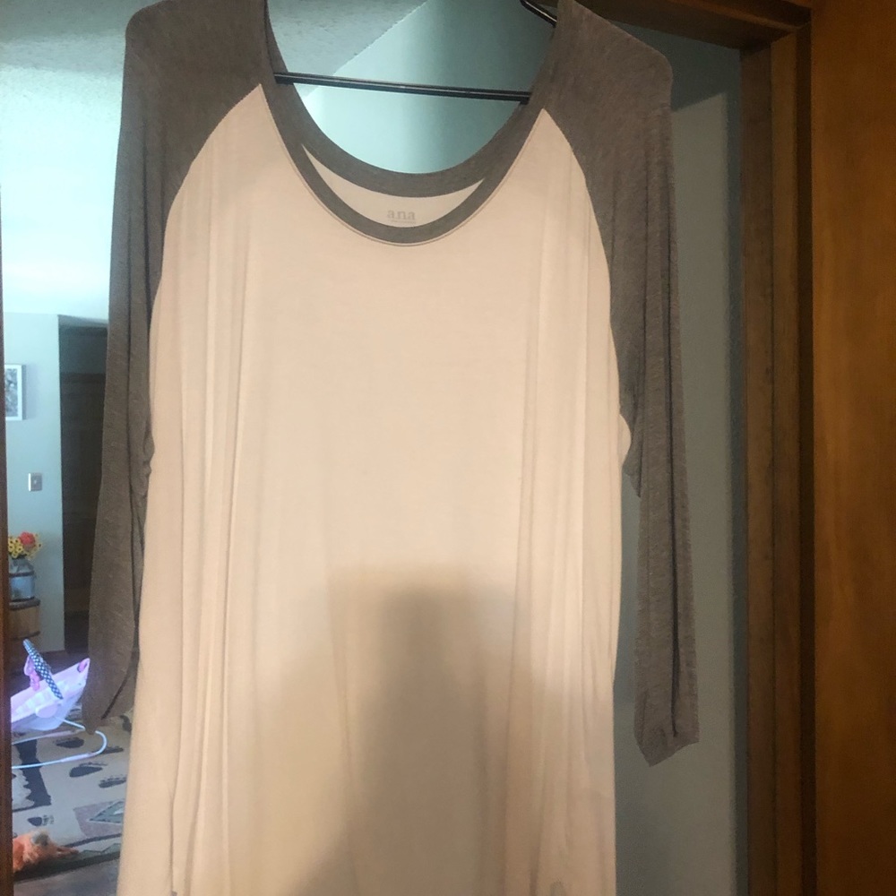 Baseball tee